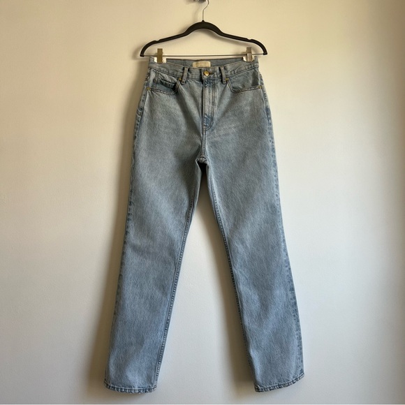 Ulla Johnson Agnes Jeans in Glacier Wash - Picture 5 of 16